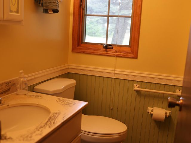 1081 Cedarwood Drive, Woodbury, MN 55125