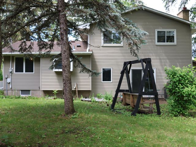 1081 Cedarwood Drive, Woodbury, MN 55125