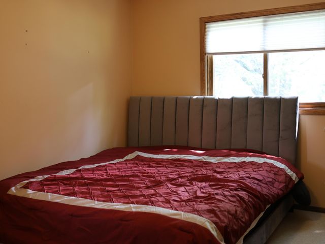 1081 Cedarwood Drive, Woodbury, MN 55125