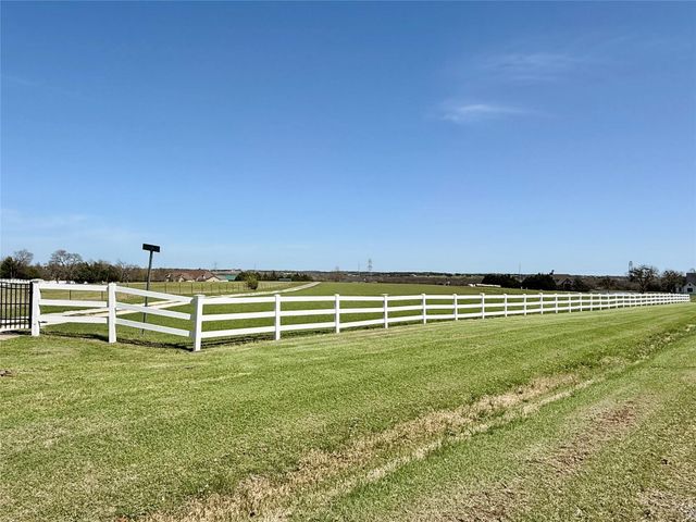 20762 S FM 740, Forney, TX 75126