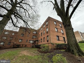 12 GALVESTON ST SW #202, Washington, DC 20032