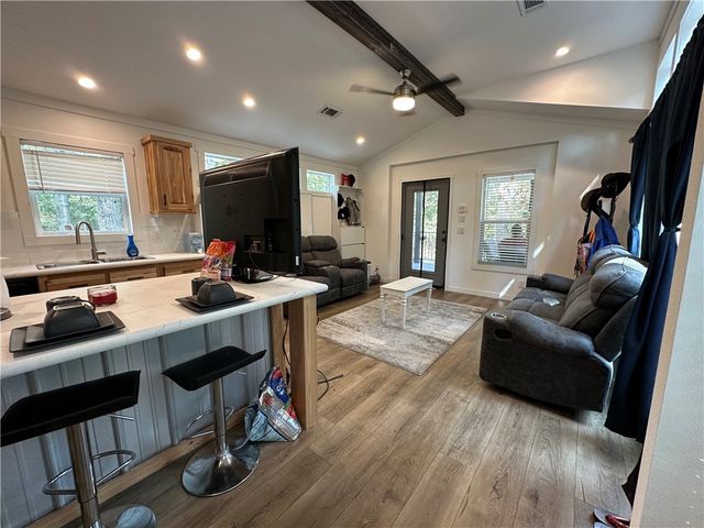 300 MC 6070, Flippin, AR 72634