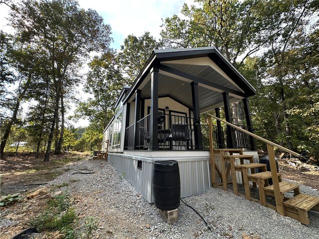 300 MC 6070, Flippin, AR 72634