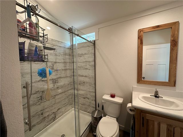 300 MC 6070, Flippin, AR 72634