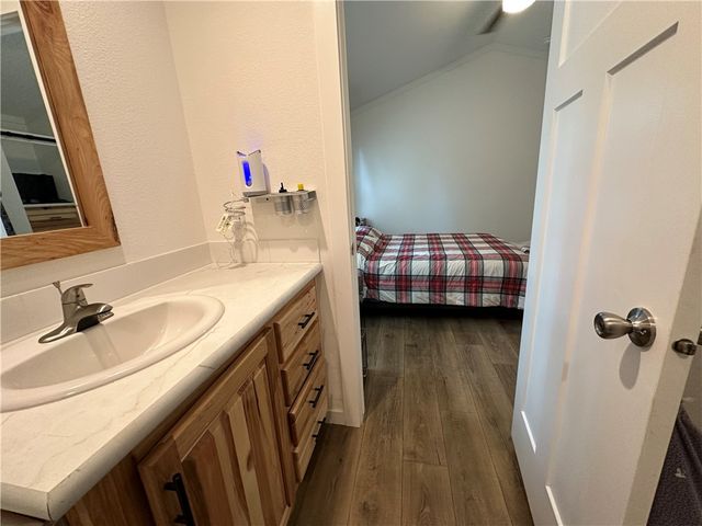 300 MC 6070, Flippin, AR 72634