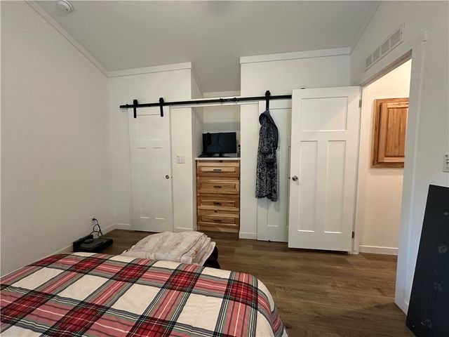 300 MC 6070, Flippin, AR 72634