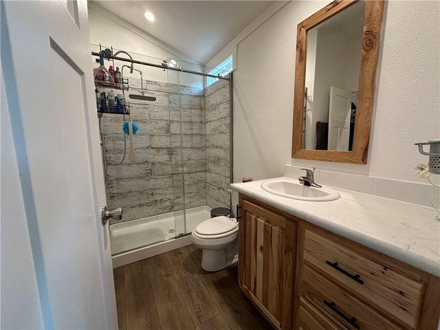 300 MC 6070, Flippin, AR 72634