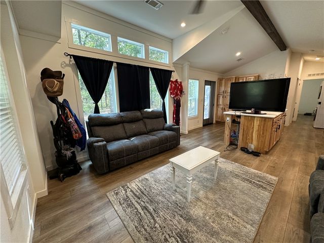 300 MC 6070, Flippin, AR 72634