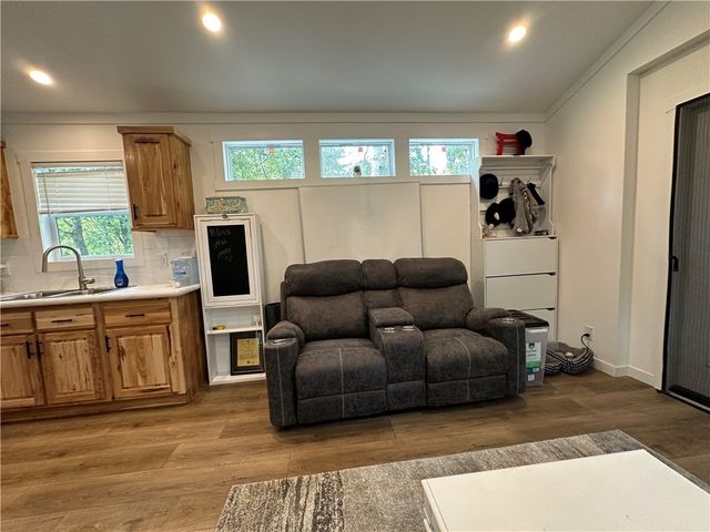 300 MC 6070, Flippin, AR 72634