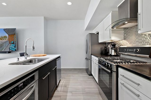 1600 Barton Springs RD 5110, Austin, TX 78704