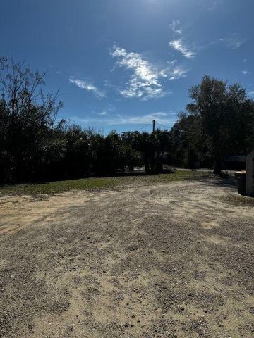 251 NE Eglin Parkway, Fort Walton Beach, FL 32547