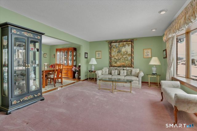 110 Heritage Drive, Waterbury, CT 06708