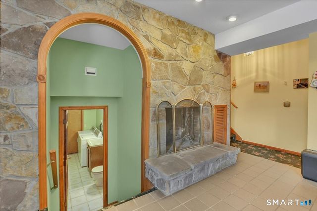 110 Heritage Drive, Waterbury, CT 06708