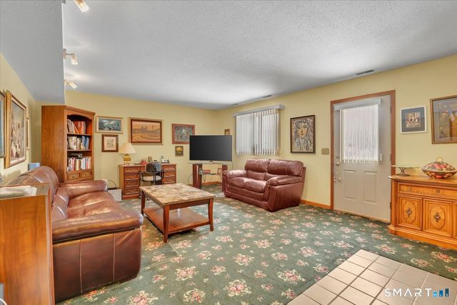 110 Heritage Drive, Waterbury, CT 06708