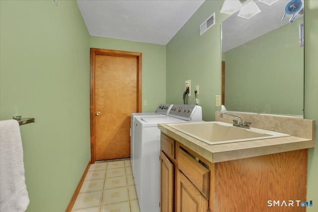 110 Heritage Drive, Waterbury, CT 06708