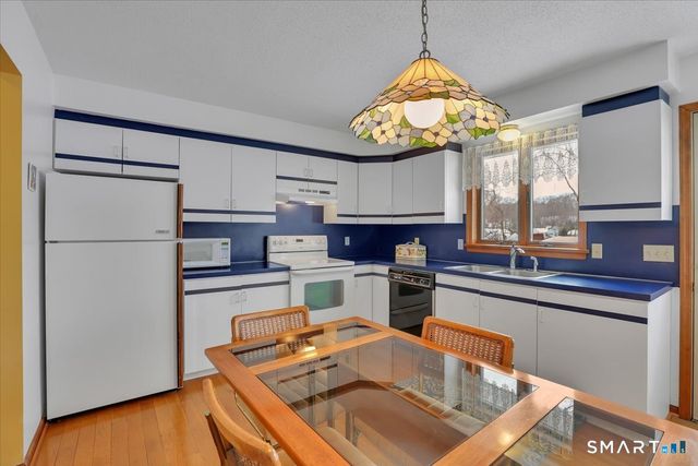 110 Heritage Drive, Waterbury, CT 06708