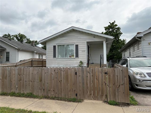 1822 Gaty Avenue, East St Louis, IL 62205