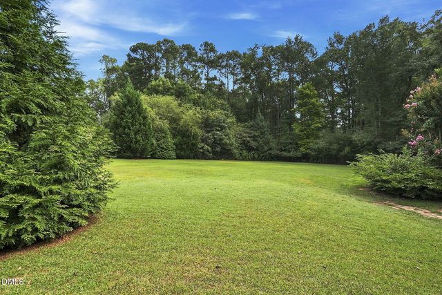 8013 Lakeshore Drive, Garner, NC 27529