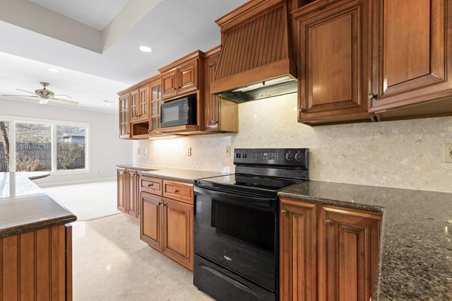 1208 TARTAN PL, Columbia, MO 65203