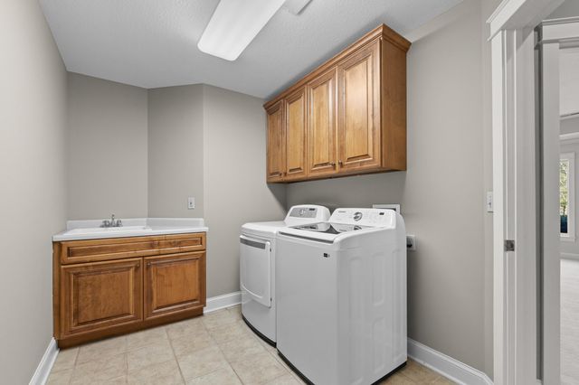 1208 TARTAN PL, Columbia, MO 65203