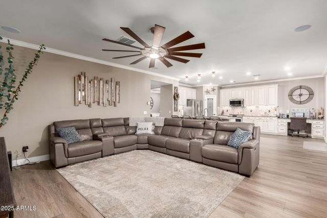 1179 E REGENT Drive, Gilbert, AZ 85298