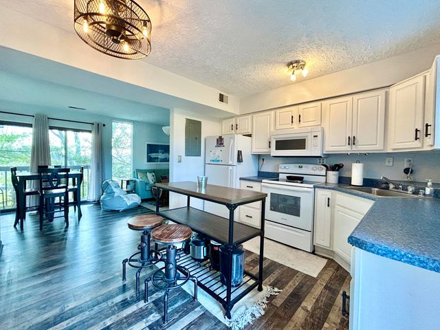 145 State Park Road S4, Jamestown, KY 42629