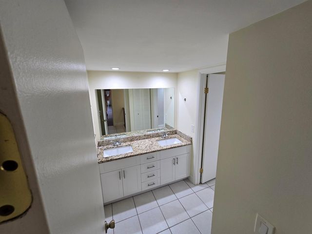 3232 MERIDIAN Way N B, Palm Beach Gardens, FL 33410