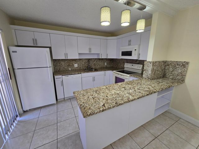 3232 MERIDIAN Way N B, Palm Beach Gardens, FL 33410