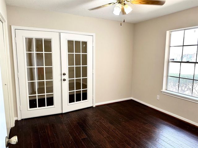 13615 Fernhill Drive, Sugar Land, TX 77498