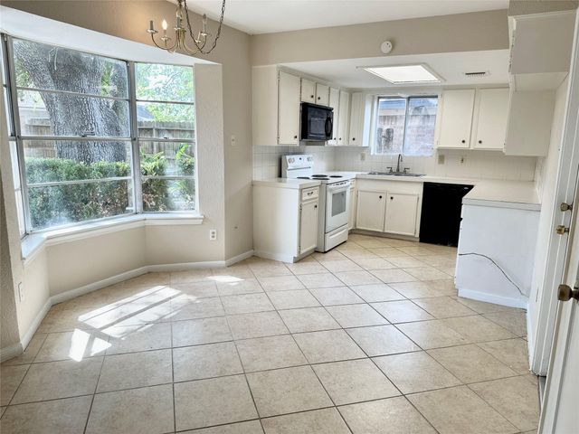 13615 Fernhill Drive, Sugar Land, TX 77498