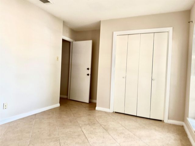 13615 Fernhill Drive, Sugar Land, TX 77498
