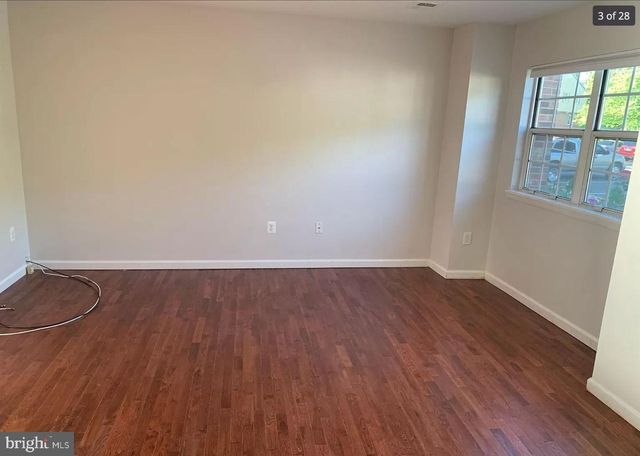 14880 EMBERDALE DR, Woodbridge, VA 22193