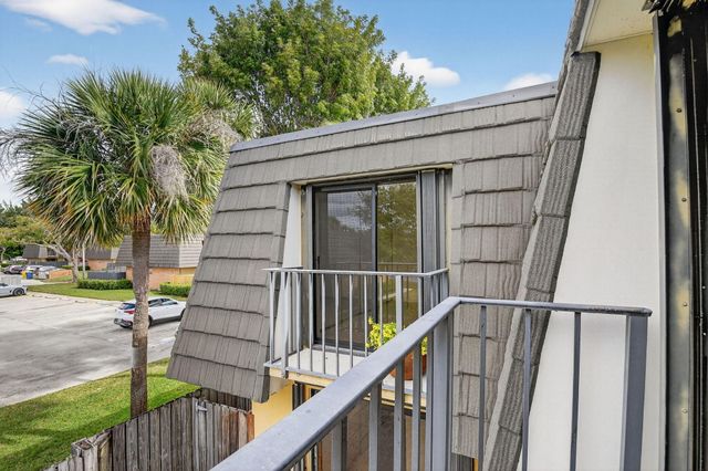 4210 42nd Way, West Palm Beach, FL 33407