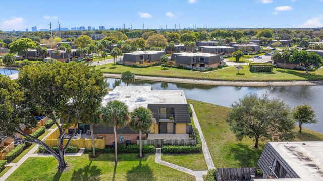 4210 42nd Way, West Palm Beach, FL 33407