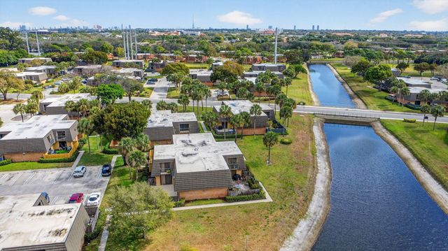 4210 42nd Way, West Palm Beach, FL 33407