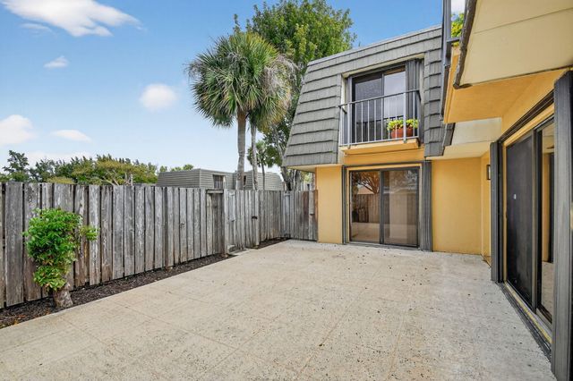 4210 42nd Way, West Palm Beach, FL 33407