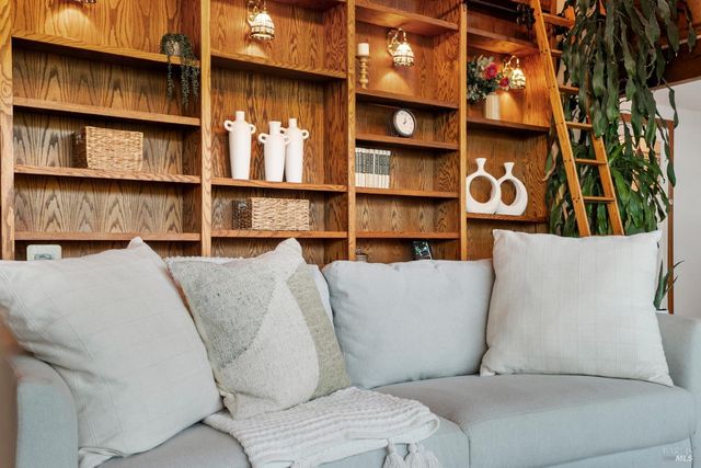 12303 Margie Ln, Glen Ellen, CA 95442