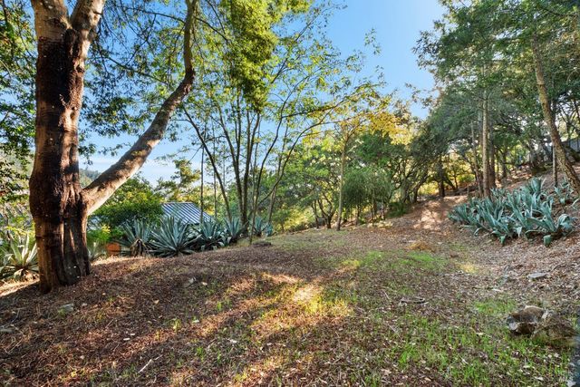 12303 Margie Ln, Glen Ellen, CA 95442