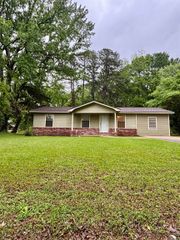 1613 N James Street, Jacksonville, AR 72076