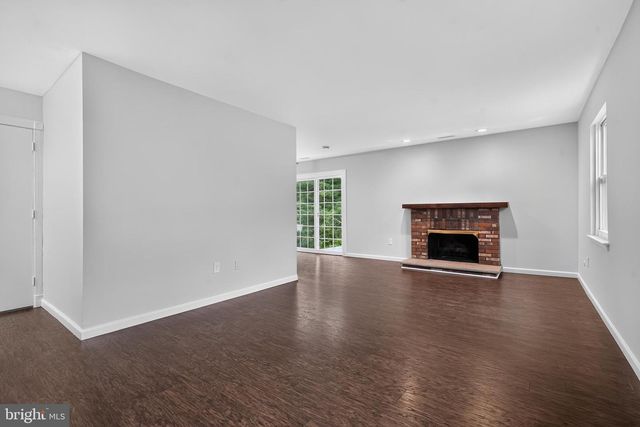 106 WILLOW TURN, Mount Laurel, NJ 08054