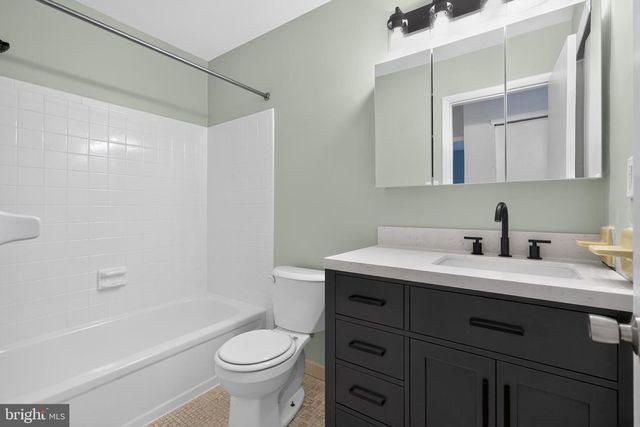 106 WILLOW TURN, Mount Laurel, NJ 08054
