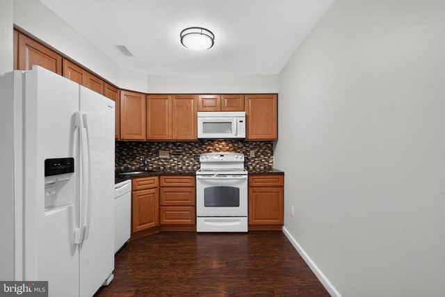 106 WILLOW TURN, Mount Laurel, NJ 08054