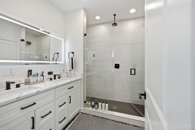 918 York Street, Cincinnati, OH 45214