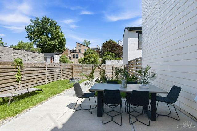 918 York Street, Cincinnati, OH 45214