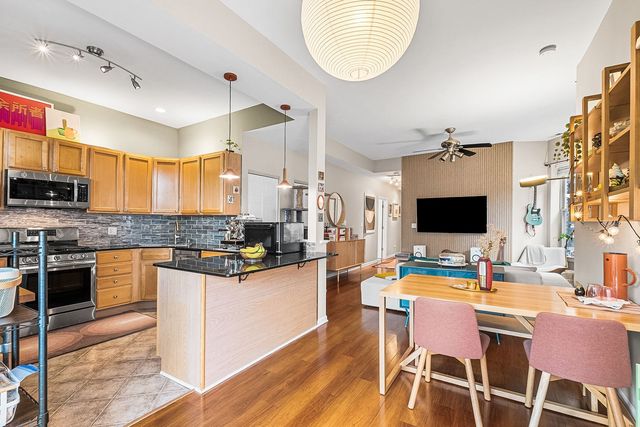 5030 N Kenmore Avenue 2S, Chicago, IL 60640