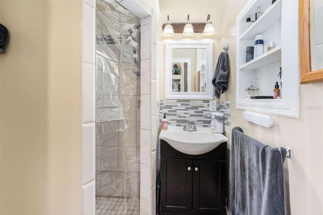 2024 OAKDALE WAY, Clearwater, FL 33755