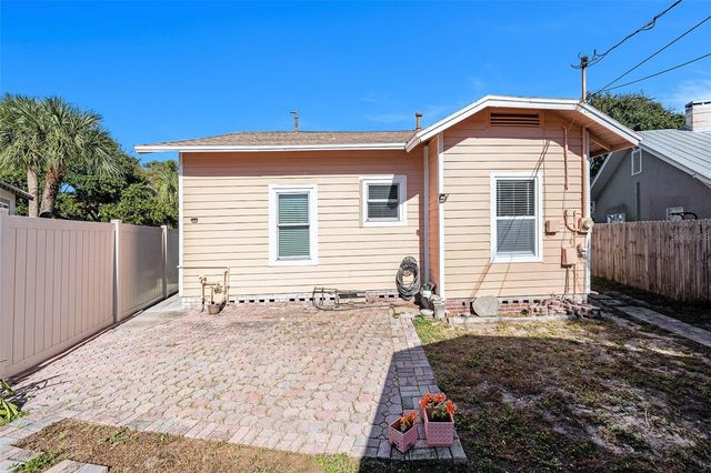 2024 OAKDALE WAY, Clearwater, FL 33755