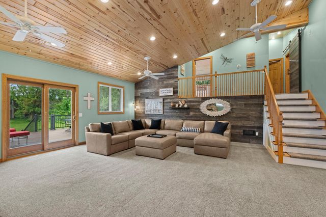 456 Vadnais Road, Vadnais Heights, MN 55127