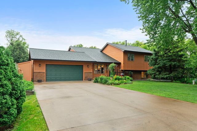 456 Vadnais Road, Vadnais Heights, MN 55127