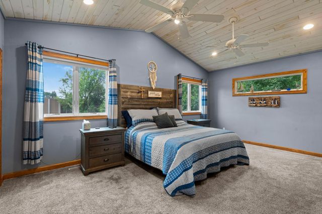 456 Vadnais Road, Vadnais Heights, MN 55127